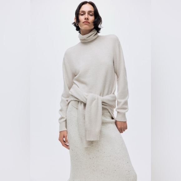 H&M Turtleneck Sweater Soft-Knit Loose-Fit Light Gray Melange Size S - Picture 2 of 10